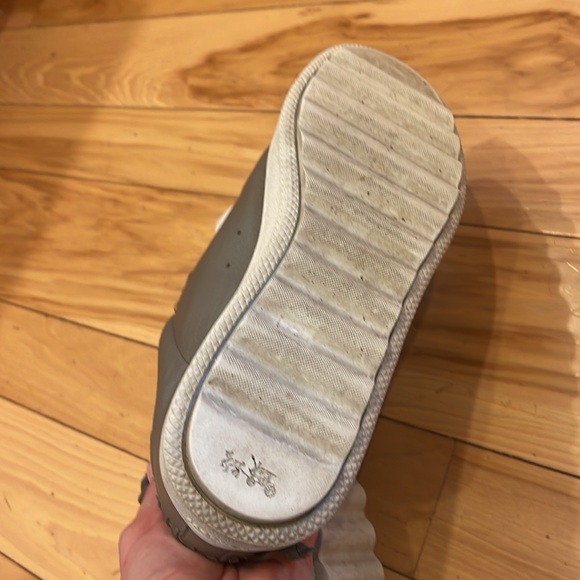 Brown leather Coach shoes - Picture 4 of 4